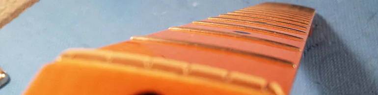 Mesure de la hauteur des cordes à la 17e frette