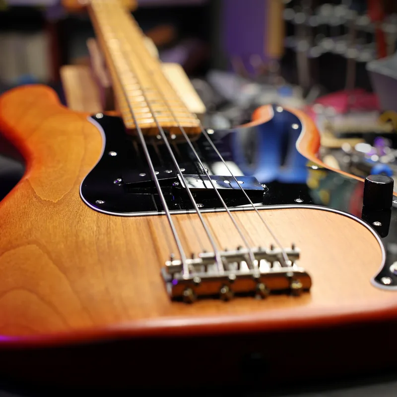 Corps d'une basse Fender Precision — close-up